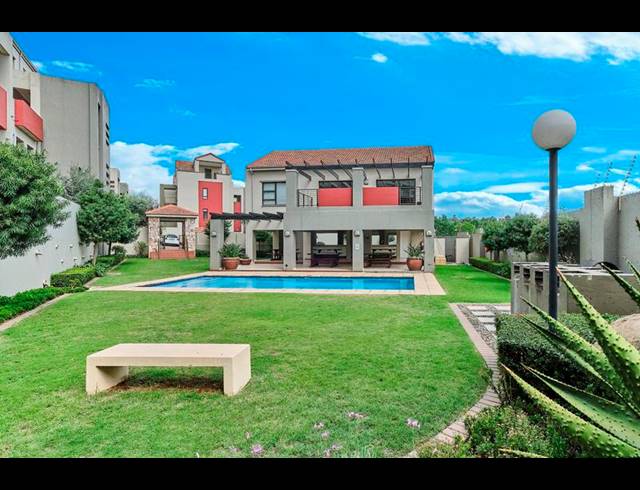 1 BEDROOM APARTMENT FOR SALE IN SUNNINGHILL
